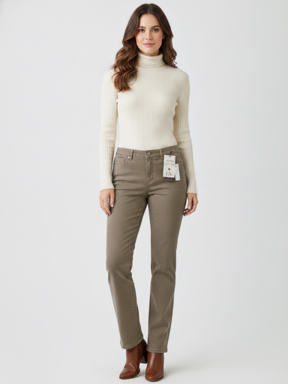 NWT. Gloria Vanderbilt, Amanda Twill hazelnut five pocket jeans. 16